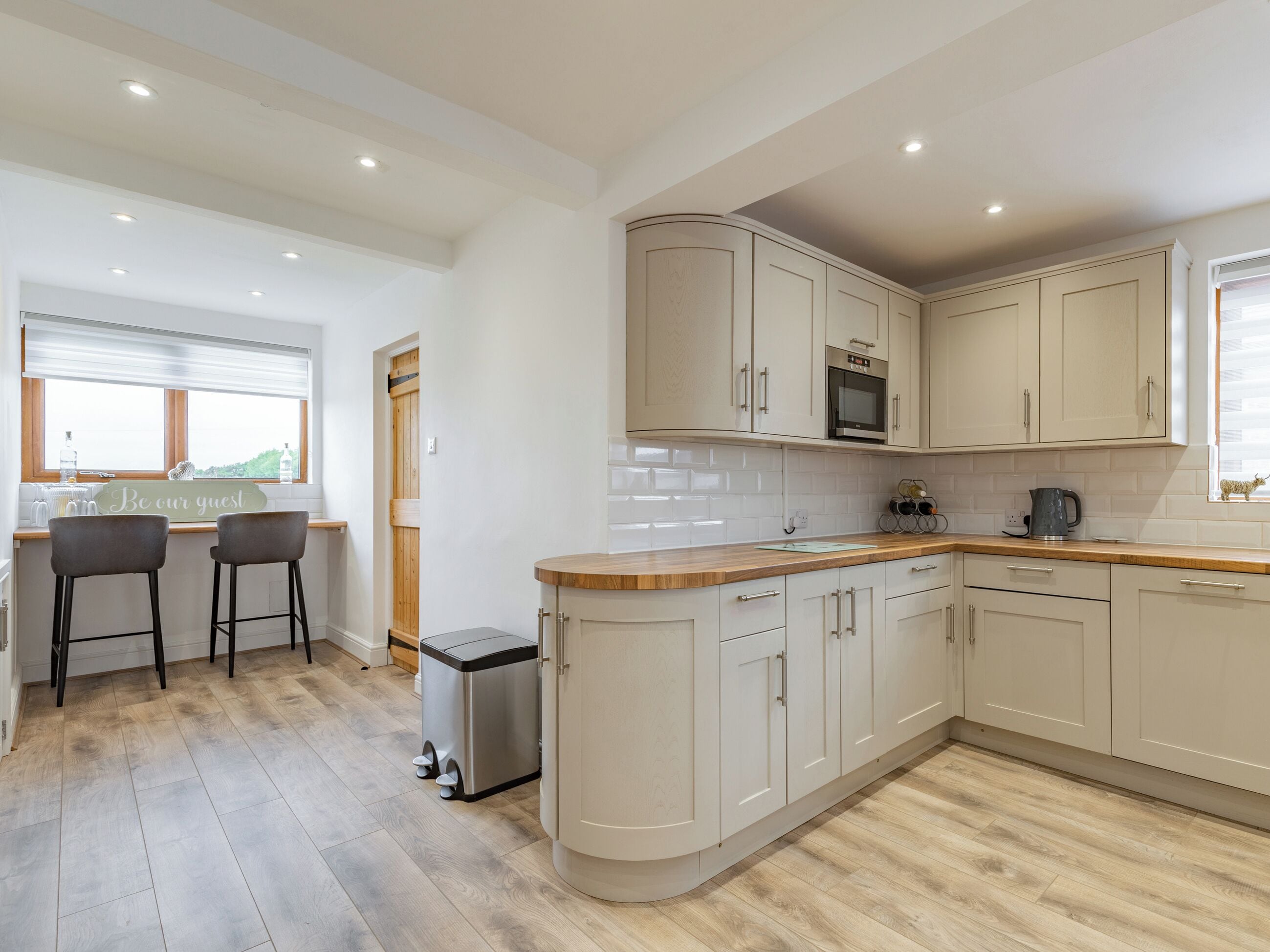 Dishwasher, highchair