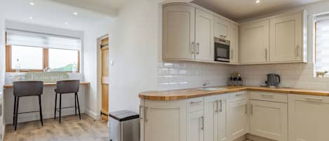 Dishwasher, high chair