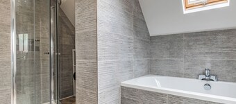 4 bedroom accommodation in Church Broughton, near Derby