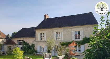 Charming gîte with garden and fireplace