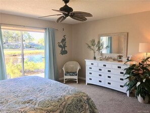2 chambres, bureau, accès au Wi-Fi (inclus), literie fournie