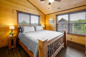 4 habitaciones, tabla de planchar con plancha y cuna de viaje 
