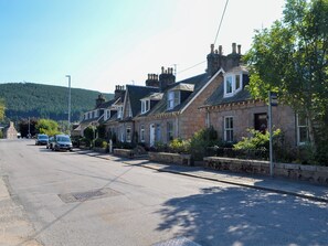Exterior - 4 bedroom accommodation in Ballater (Ballater)