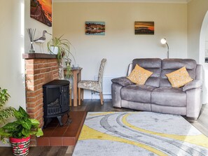 TV - Keepers Retreat, The Annex (Roughton)