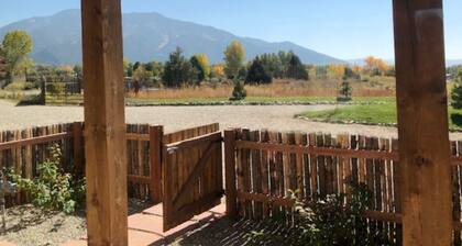 Casita Alamitas--cozy new construction