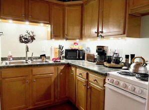 Fridge, microwave, oven, stovetop - Cozy Quarters- Perfect getaway in Two Harbors- also has trailer parking! (Two Harbors)