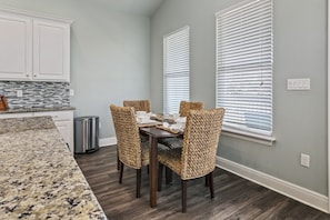 Dining - Hook Wine & Sinker Lodge at Hackberry  (Hackberry)