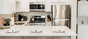 Desert DayDream 1 Bedroom Condo steps away from Old Town La Quinta #244554