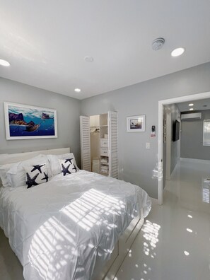 2 bedrooms, in-room safe, iron/ironing board, free WiFi - Beautiful Renovated Home in Marathon (Marathon)