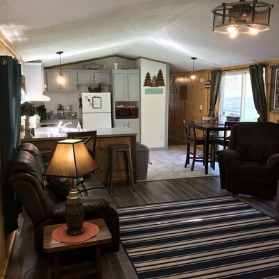 Beautiful 4 season getaway in the scenic northwoods of the Western UP!