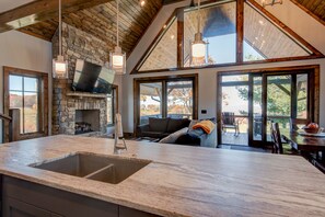 TV, fireplace, foosball, table tennis