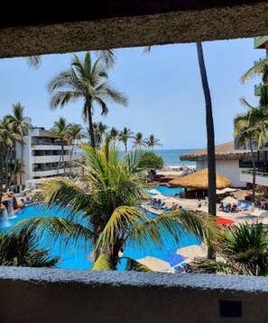 Piscina all'aperto, una piscina riscaldata