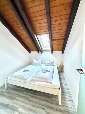 3 Schlafzimmer, Reisekinderbett, WLAN, Bettwäsche