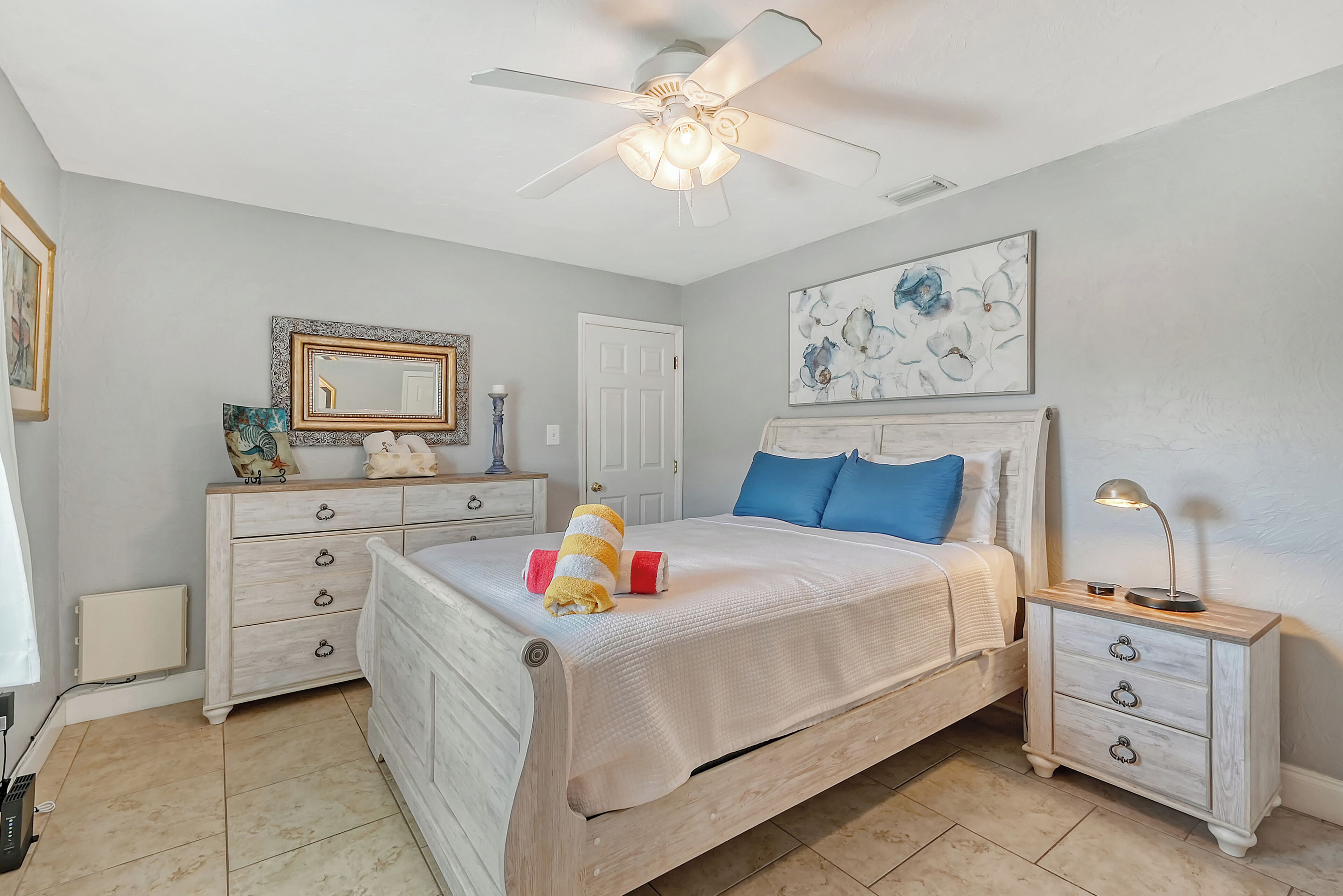 1 chambre, fer et planche à repasser, Wi-Fi gratuit, draps fournis