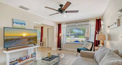 Adorable1/1 - Walk to Siesta Key!