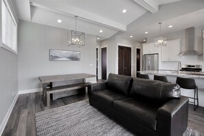 Exterior - The Friendly Moose (Ottawa)