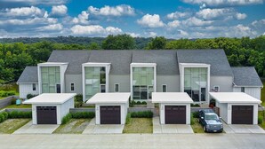 Condo, Multiple Beds (Gossamer Breeze) | Exterior - Gossamer Breeze (Ottawa)
