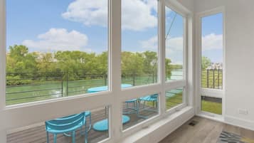 Condo, Berbilang Katil (Gossamer Breeze) | Balkoni