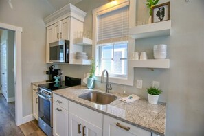 House (Aphrodite #226) | Exterior - Aphrodite #226 (Ottawa)