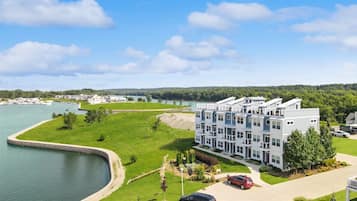 House (Sunshine Terrace) | Exterior