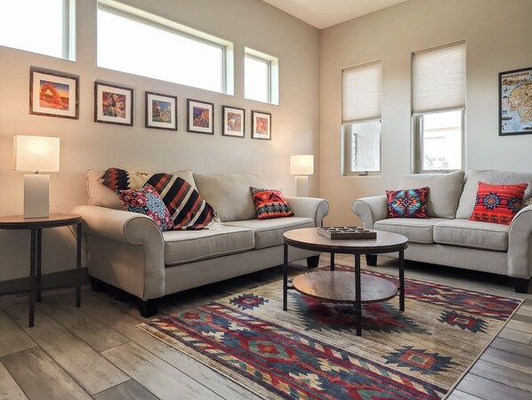 Smart TV, table tennis