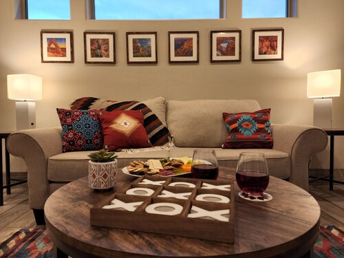 Navahouse w/ Game Room, sleeps 6, by Antelope Canyon