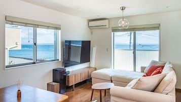 House, Non Smoking | 2 bedrooms, desk, free WiFi, bed sheets
