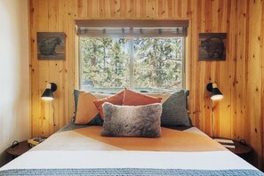 2 habitaciones, escritorio, tabla de planchar con plancha y wifi gratis 