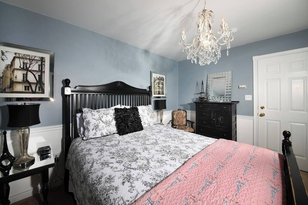 8 sovrum, strykjärn/strykbräda, resesäng och wi-fi