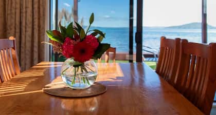 Parawai Lakehouse Sanctuary