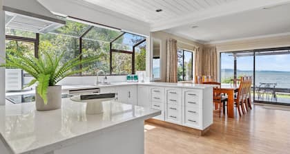 Parawai Lakehouse Sanctuary