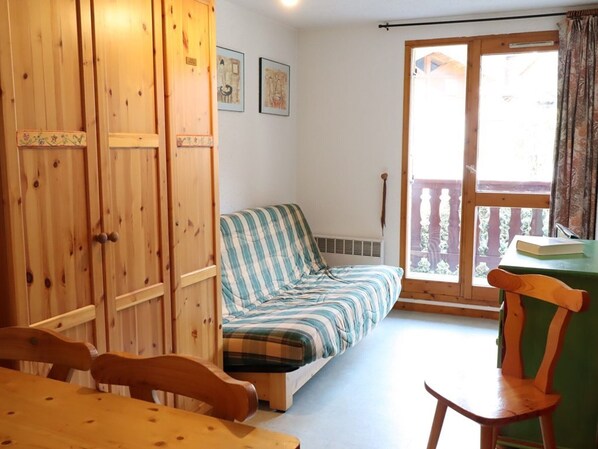 TV - Charming apt for 6 with pool in Arêches-Beaufort (Arêches-Beaufort)