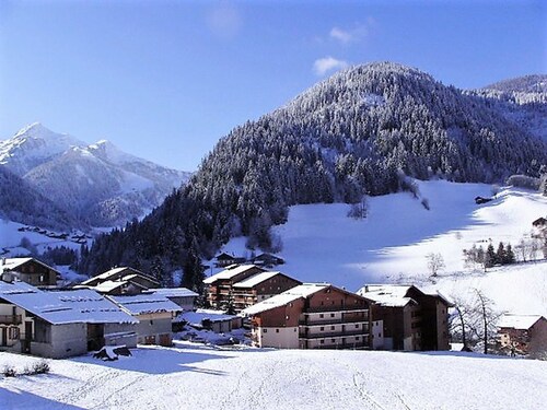 Gemütliche Ferienwohnung für 4 Personen im sonnigen Arêches-Beaufort mit Balkon, 50m zu den Pisten