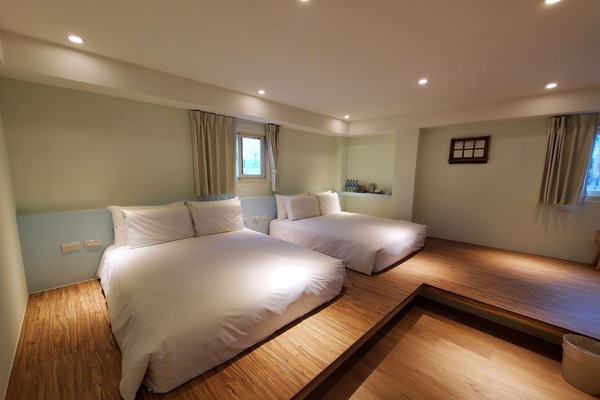 Standard Quadruple Room, Non Smoking | WiFi (free), bed sheets