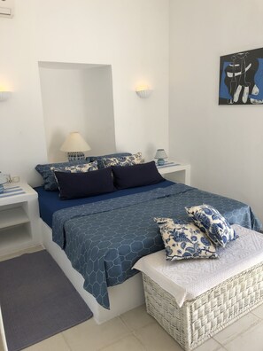 3 bedrooms, iron/ironing board, travel cot, free WiFi