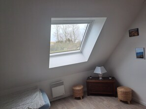 1 chambre, fer et planche à repasser, lit parapluie, Wi-Fi gratuit