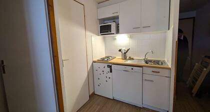 Apartamento acogedor en el corazón de Arêches, a 50 m de las pistas, con terraza y piscina comunitaria