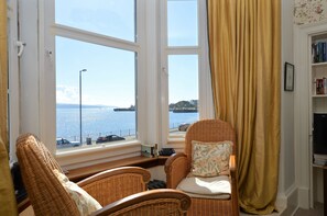 Interior - Kimberley Apartment, shore front location, enclosed garden, pet friendly (Dunoon)