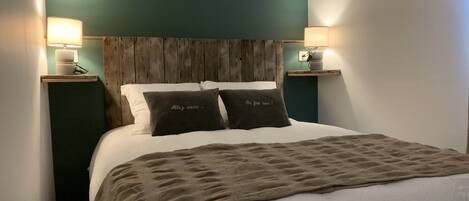 1 bedroom, soundproofing, free WiFi, bed sheets