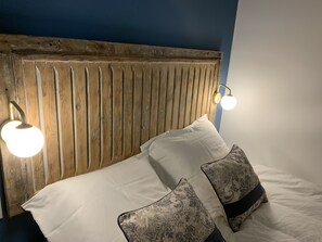 1 bedroom, soundproofing, free WiFi, bed sheets - Le Repère des Hortillonnages - The Canals (Amiens)