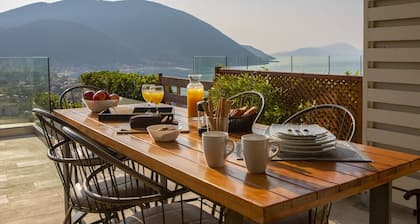 Villa Mare with Private Pool and Sea Views