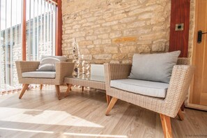 Interior - Farndale Cottage | sleeps 4 - Hot Tub, Dog Friendly - 5* Gold Award (Pickering)