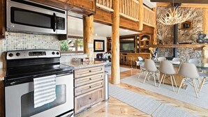 Unclassified image, 4 of 30, button - 3 BDR Retreat w/ Stunning Mountain & Forest Views! (Breckenridge)