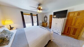 5 bedrooms, free WiFi, bed sheets