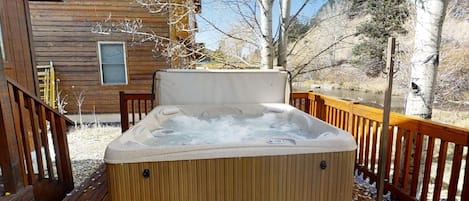室外 SPA 浴池