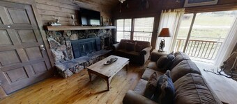 Bear Valley Cabin - Upper Valley - Pet Friendly
