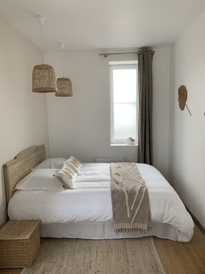 1 bedroom, desk, soundproofing, free WiFi
