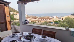 تناول الطعام بالخارج