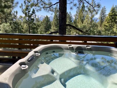 ❤❤❤Tahoe Vacation Stay w/Lake Views/Next to Casinos❤❤❤