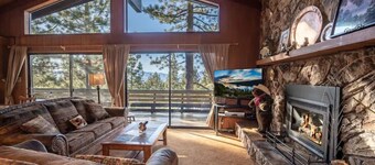 ❤❤❤Tahoe Vacation Stay w/Lake Views/Next to Casinos❤❤❤